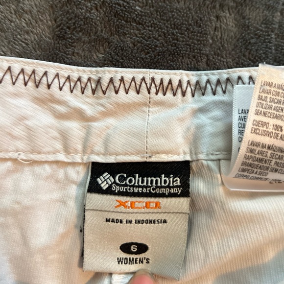 Columbia Skort (Size 6) - Picture 3 of 3